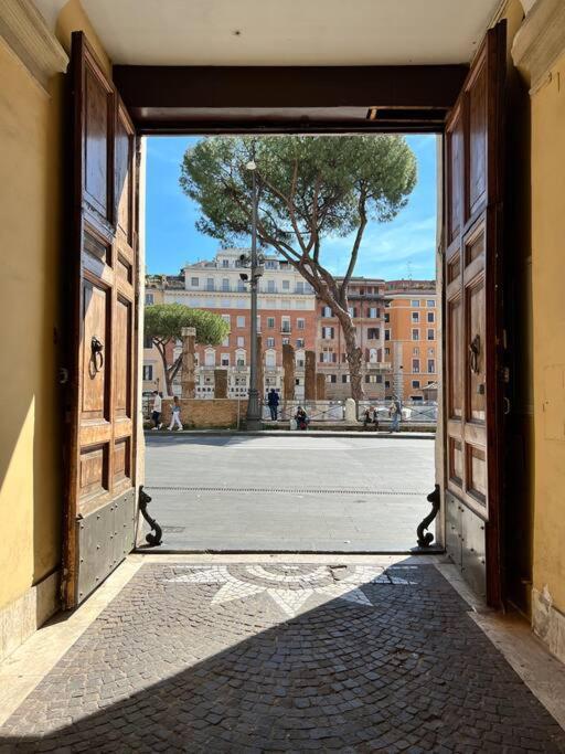 Apartment Torre Argentina Rome